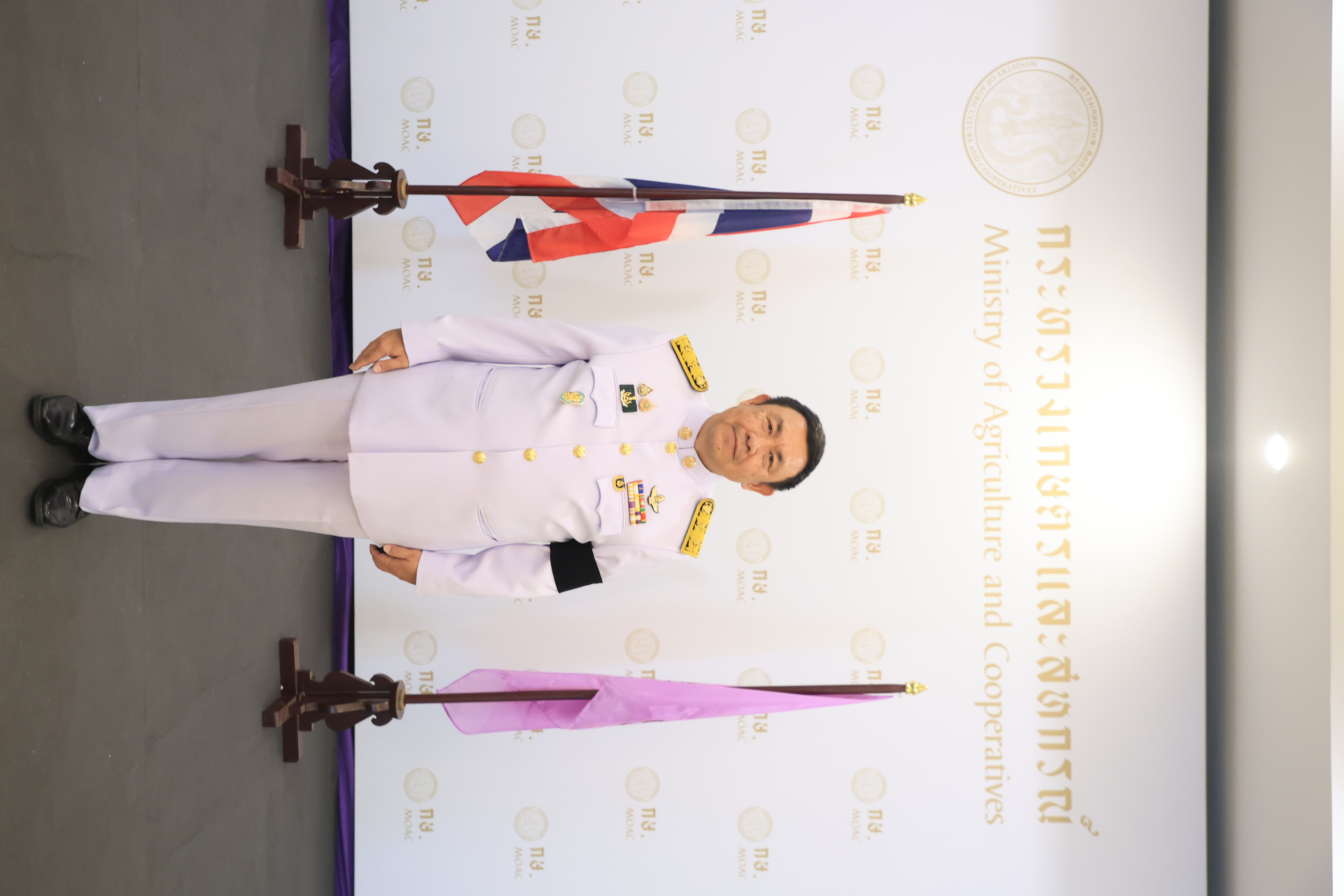 title - เลขาธิการ ส.ป.ก. ลงนามถวายพระพร สมเด็จพระนางเจ้าฯ พระบรมราชินี เนื่องในโอกาสวันเฉลิมพระชนมพรรษา 48 พรรษา 3 มิถุนายน 2569  ณ ศาลาสหทัยสมาคม พระบรมมหาราชวัง